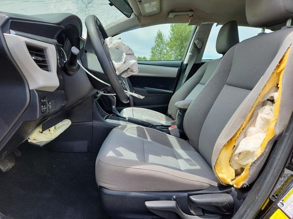 2016 TOYOTA COROLLA L/LE — DENT