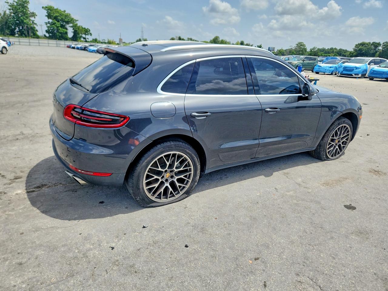 2017 PORSCHE MACAN