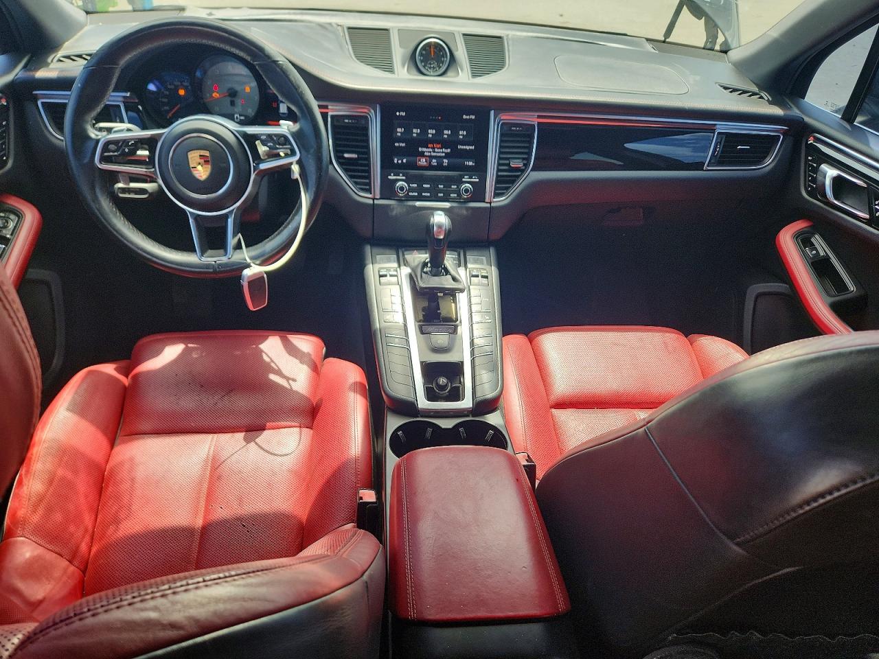 2017 PORSCHE MACAN