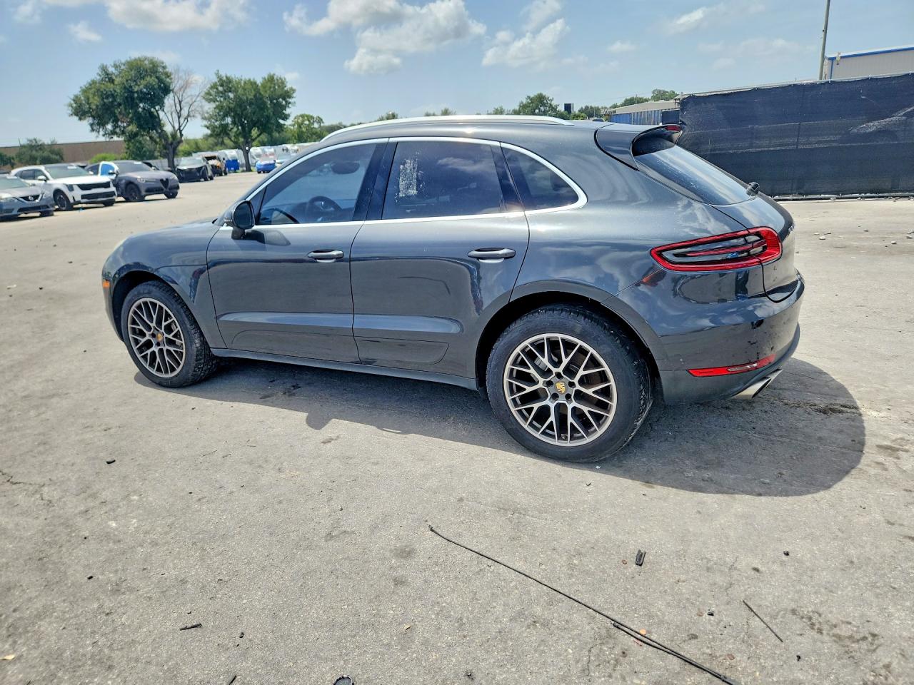2017 PORSCHE MACAN