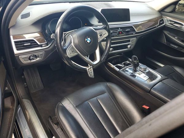 2018 BMW 740 xDrive