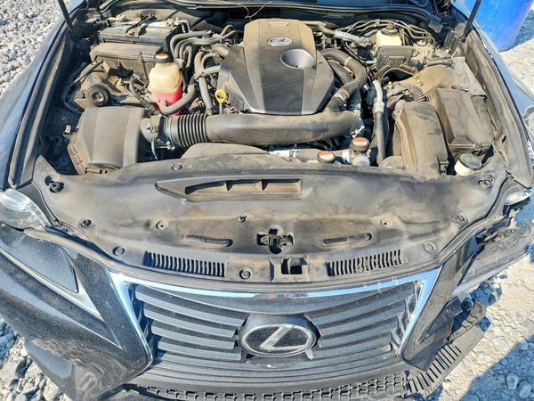 2016 LEXUS IS 200t