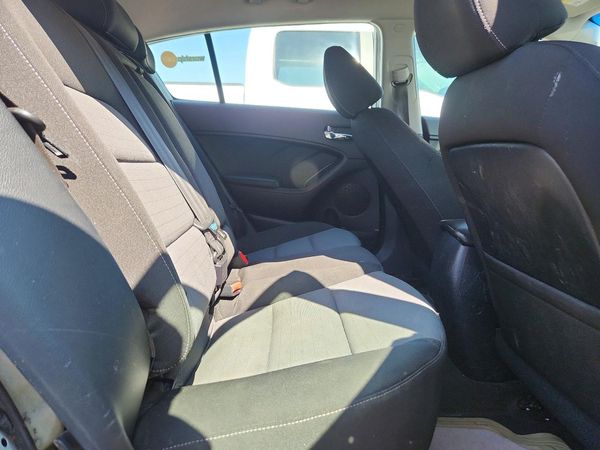 2016 KIA FORTE GL (Middle-Low Grade)