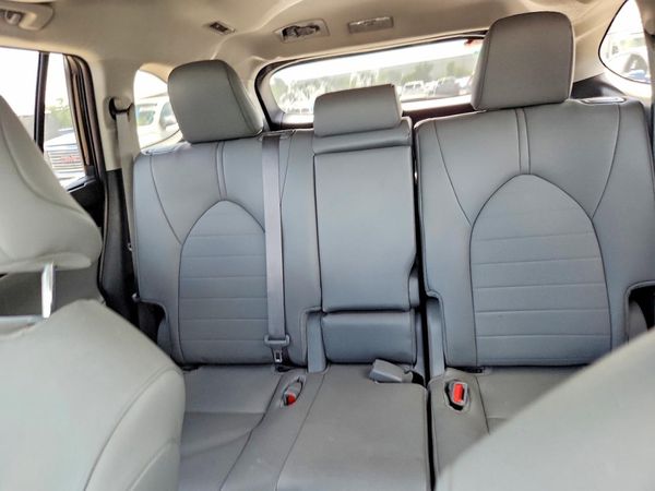 2025 TOYOTA HIGHLANDER LE, XLE, Limited — SUVN