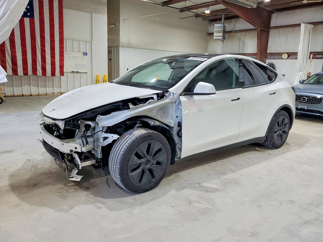 2025 TESLA MODEL Y