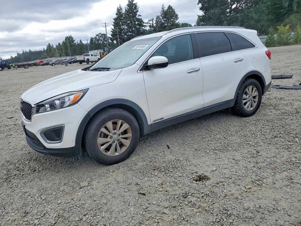 2017 KIA SORENTO L, LX