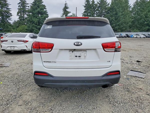 2017 KIA SORENTO L, LX