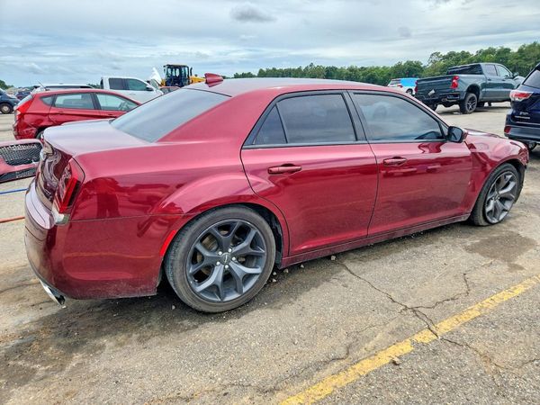 2021 CHRYSLER 300