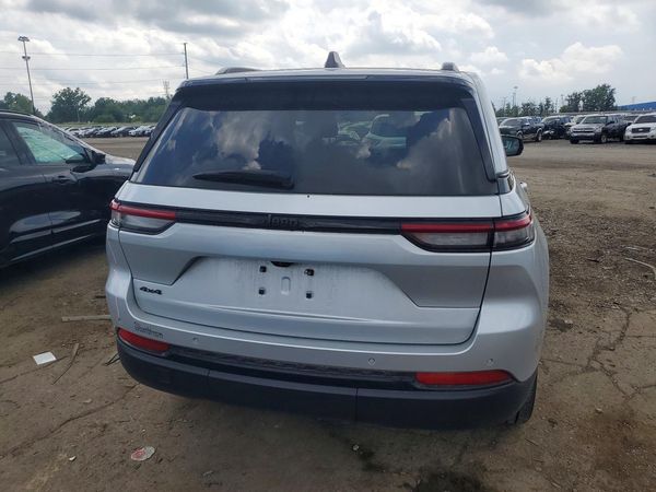 2024 JEEP GRAND CHEROKEE