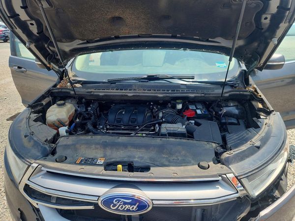 2018 FORD EDGE SEL — Engine bay
