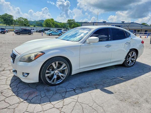 2013 INFINITI M56