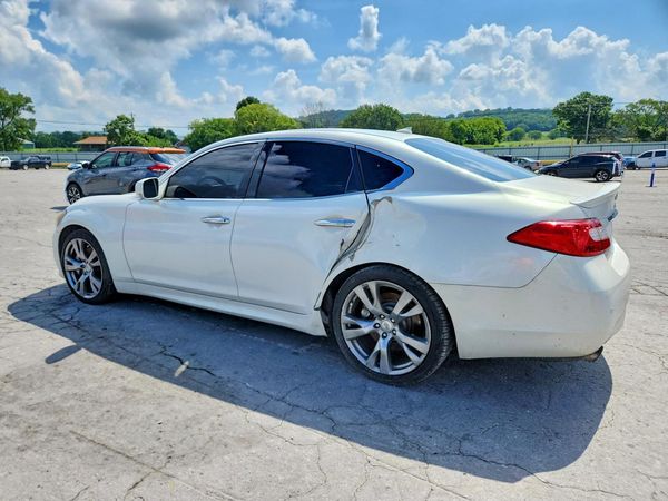 2013 INFINITI M56