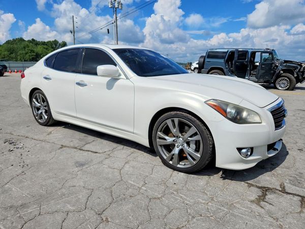 2013 INFINITI M56