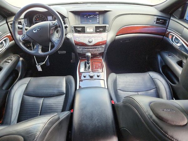 2013 INFINITI M56