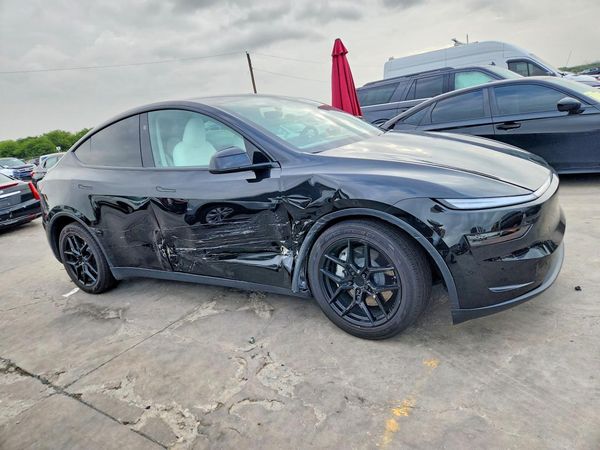 2026 TESLA MODEL Y