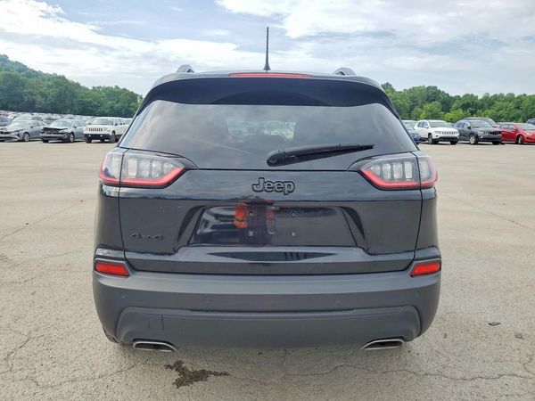 2019 JEEP CHEROKEE LATITUDE PLUS 4X4