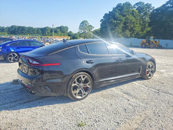 2018 KIA STINGER
