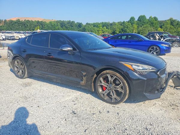 2018 KIA STINGER