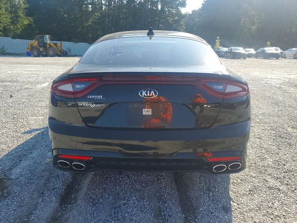 2018 KIA STINGER
