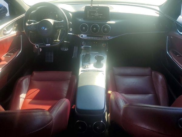 2018 KIA STINGER