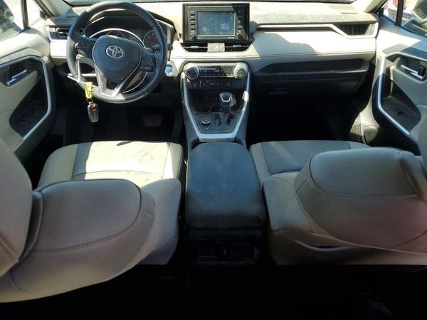 2022 TOYOTA RAV4 XLE Premium