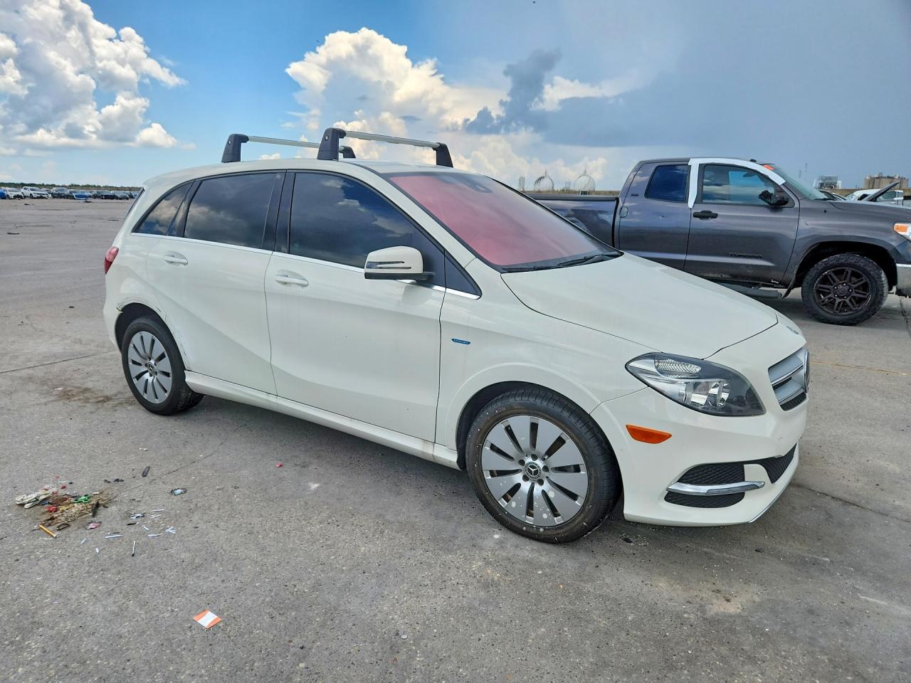 2017 MERCEDES-BENZ B B250e