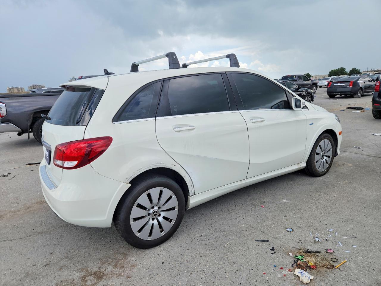 2017 MERCEDES-BENZ B B250e
