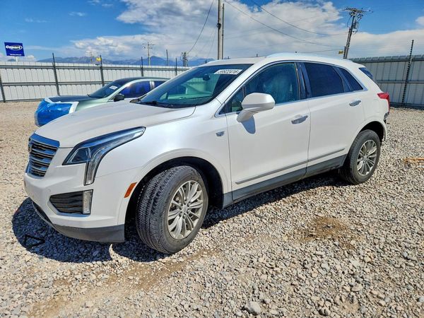2017 CADILLAC XT5
