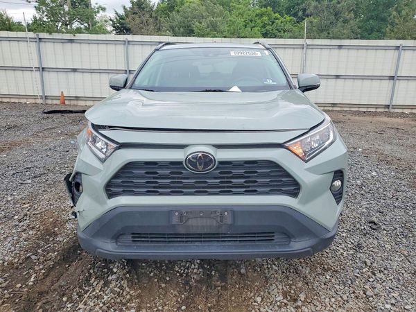 2019 TOYOTA RAV4 XLE / XLE Premium 4WD