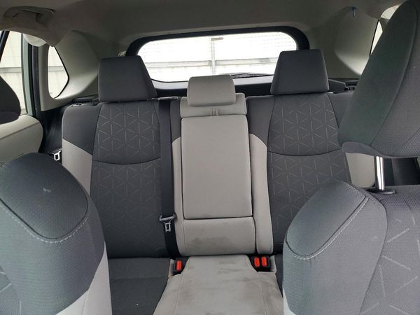 2019 TOYOTA RAV4 XLE / XLE Premium 4WD