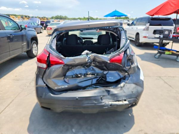 2020 NISSAN KICKS