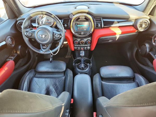 2019 MINI COOPER