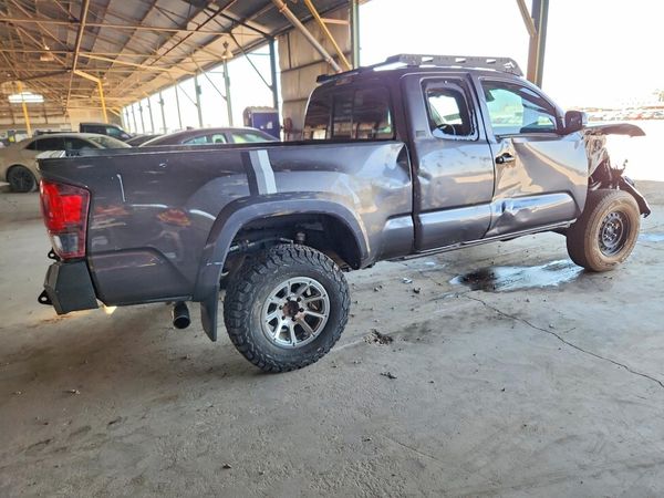 2020 TOYOTA TACOMA SR5