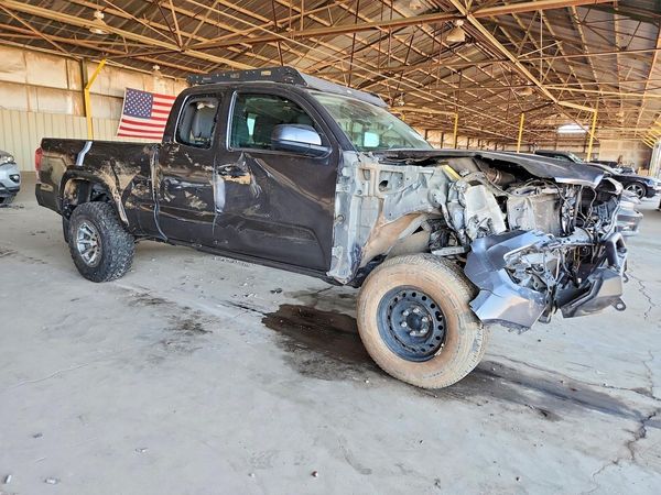 2020 TOYOTA TACOMA SR5