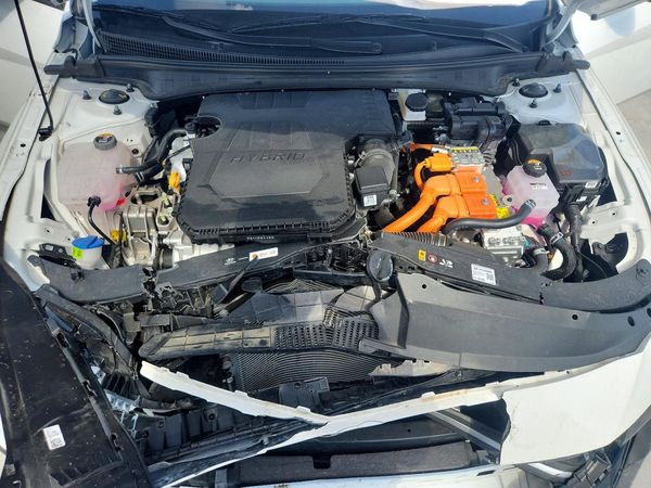 2026 HYUNDAI ELANTRA HYBRID