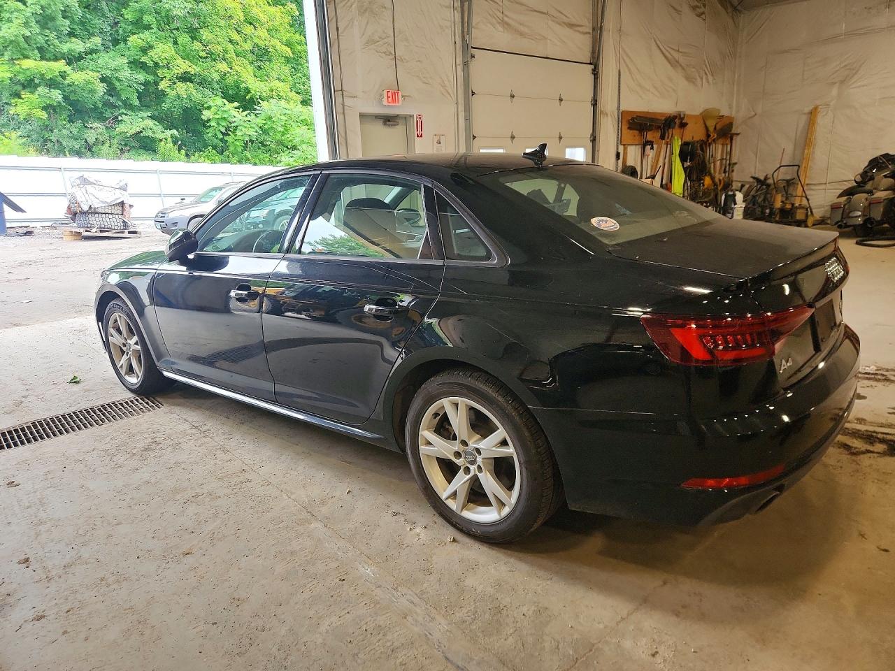 2018 AUDI A4 quattro Premium