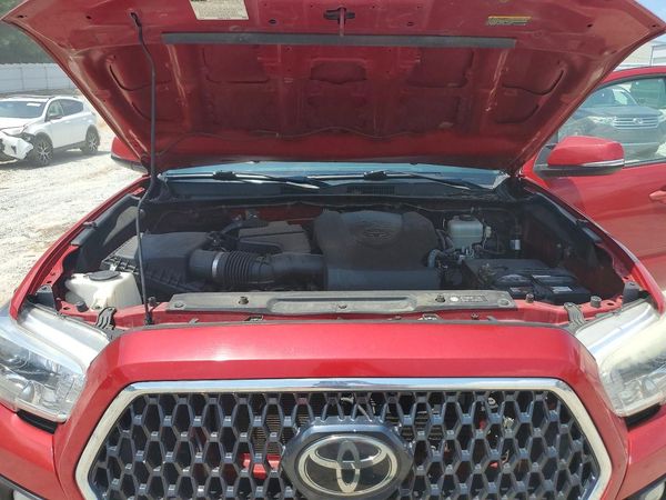 2019 TOYOTA TACOMA SR5
