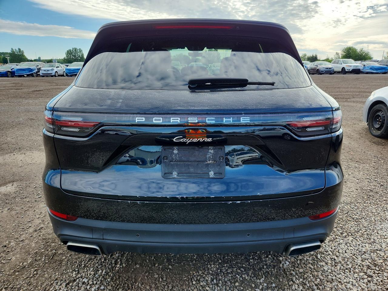 2022 PORSCHE CAYENNE Base
