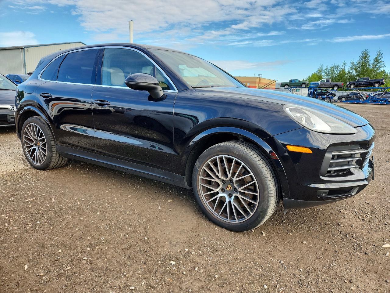 2022 PORSCHE CAYENNE Base