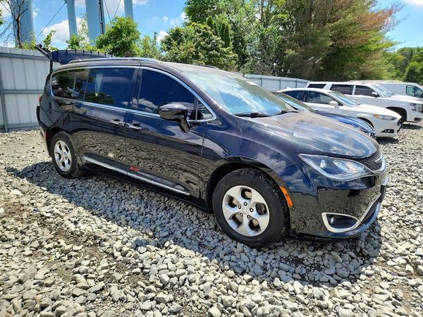 2017 CHRYSLER PACIFICA Touring L Plus