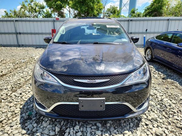 2017 CHRYSLER PACIFICA Touring L Plus