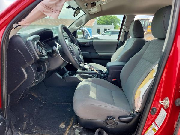 2017 TOYOTA TACOMA