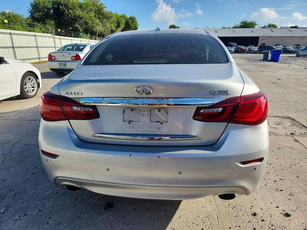 2015 INFINITI Q70L