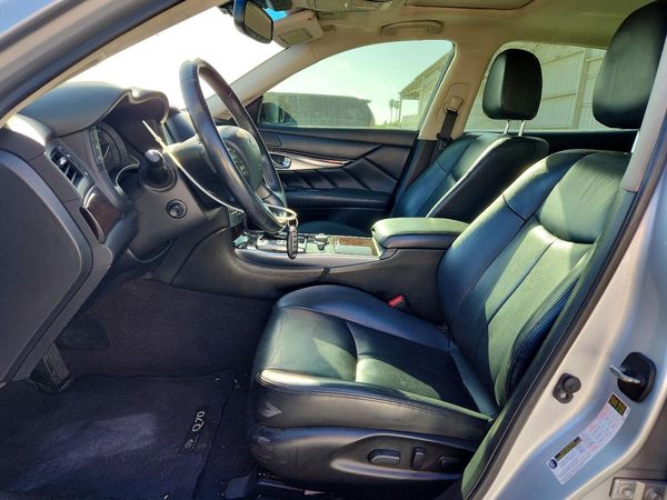 2015 INFINITI Q70L