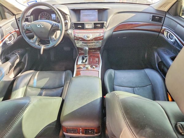 2015 INFINITI Q70L