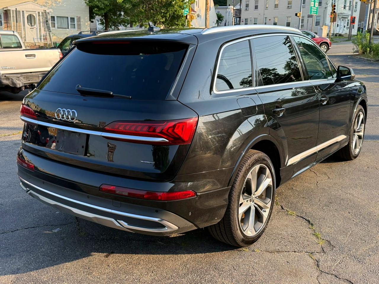 2023 AUDI Q7 quattro Premium Plus