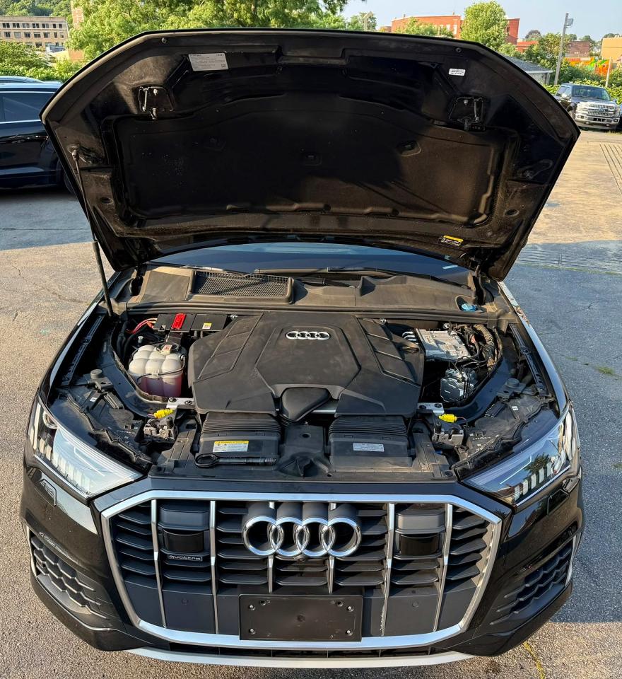 2023 AUDI Q7 quattro Premium Plus
