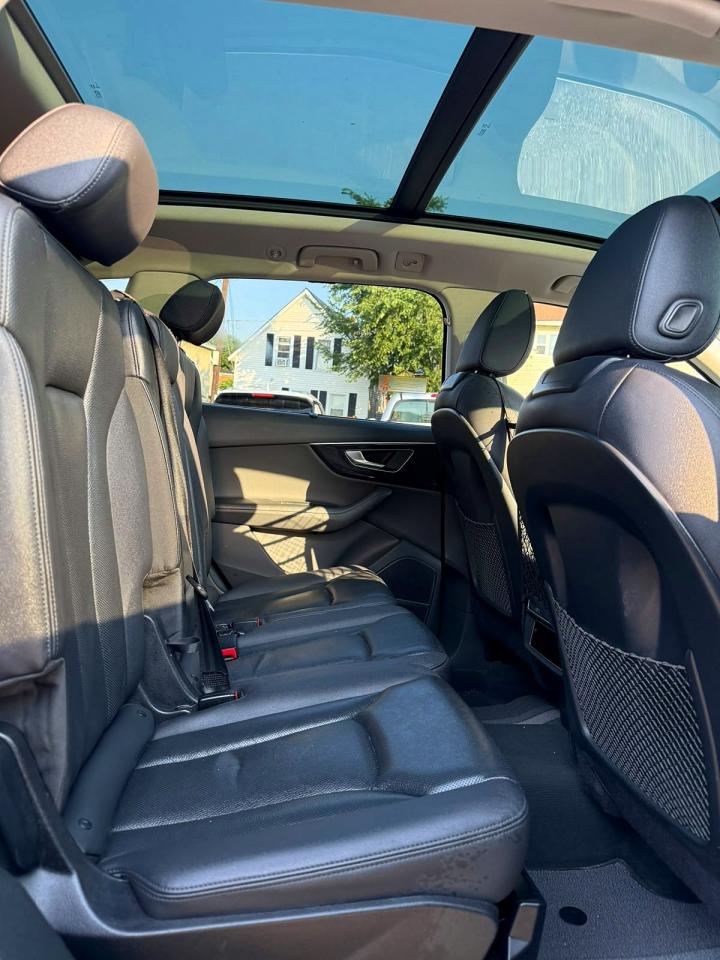 2023 AUDI Q7 quattro Premium Plus