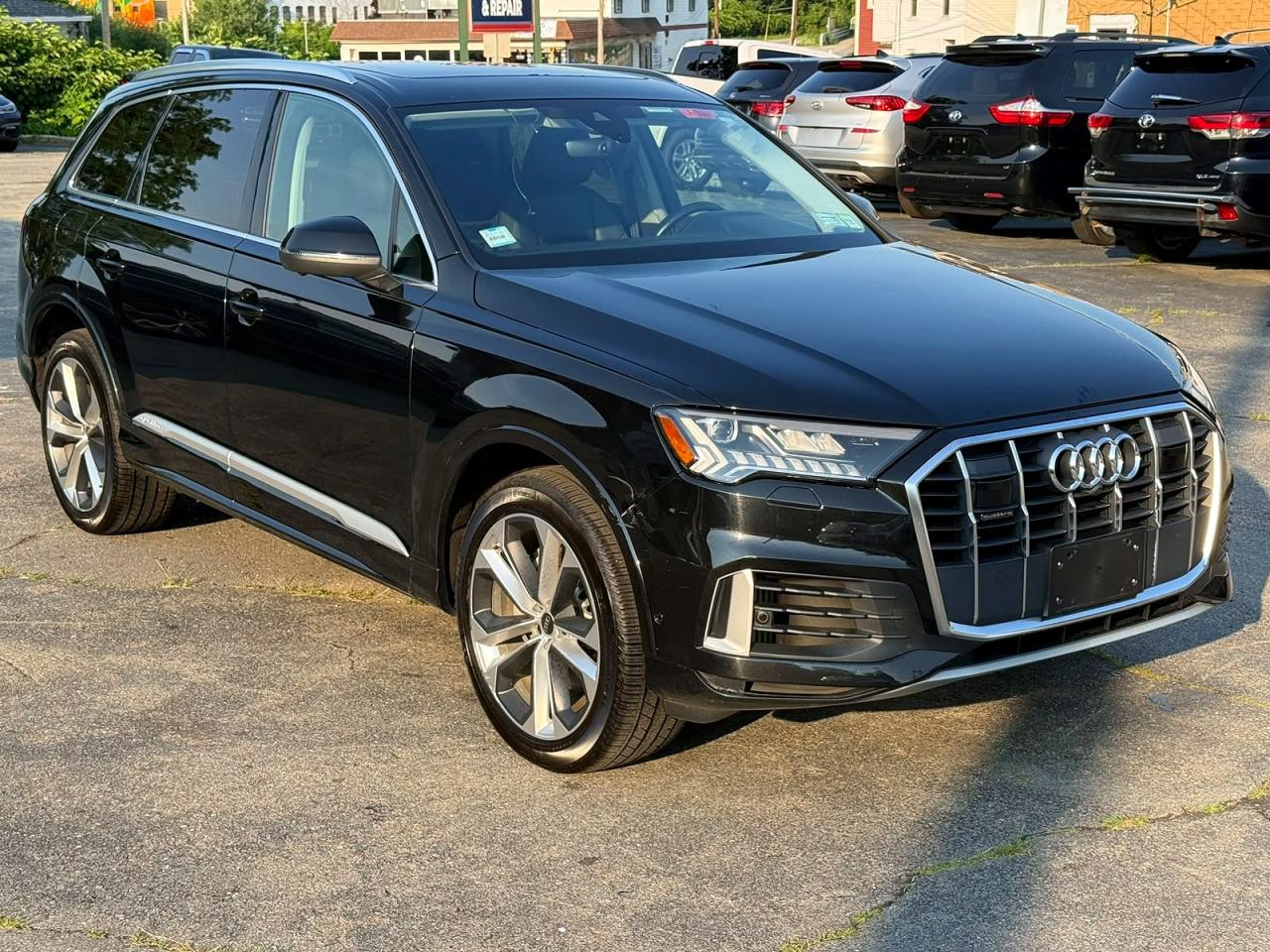 2023 AUDI Q7 quattro Premium Plus