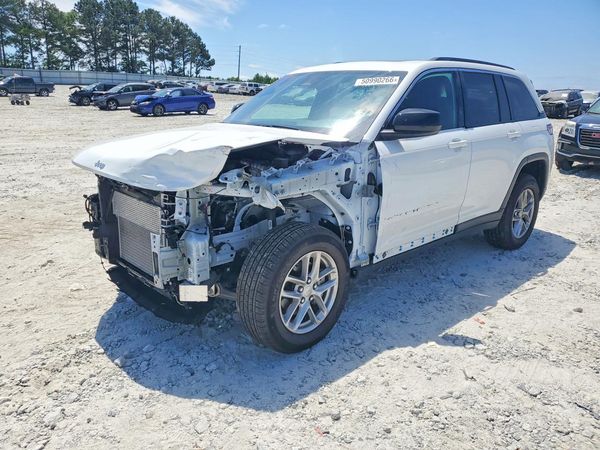 2025 JEEP GRAND CHEROKEE Laredo, Altitude